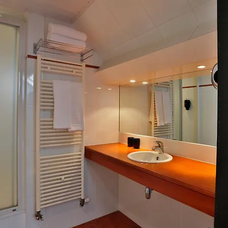 Ξενοδοχείο L'ermitage 3*