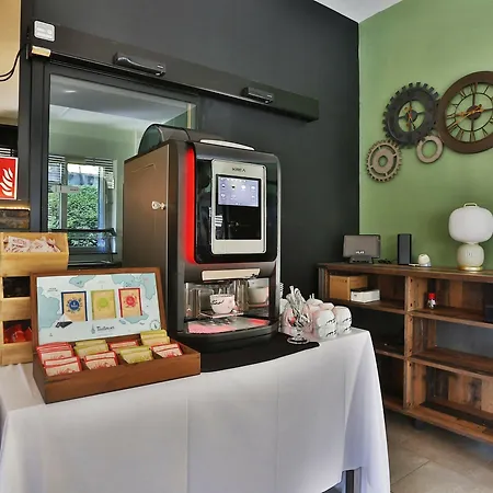 Ξενοδοχείο L'ermitage 3*